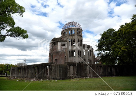 夏　広島：原爆ドーム 67580618