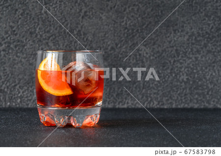 Glass of Negroni Glass of Negroni 67583798