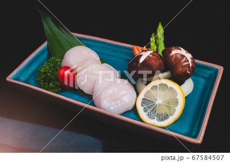 Japanese Hotate scallop meats set. 67584507