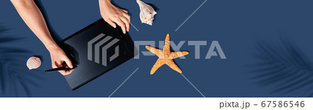 Graphic pen tablet with starfish and sea shells Graphic pen tablet with starfish and sea shells 67586546