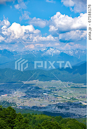 魚沼展望台　魚沼スカイラインから魚沼連峰の景色　景観　 67588176