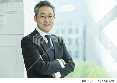 男 男性 男の子 67588329