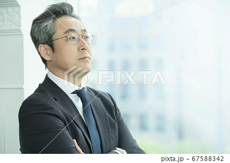 ビジネス 会社員 サラリーマン 67588342