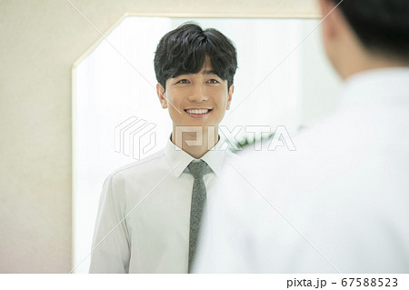 男 男性 男の子 67588523