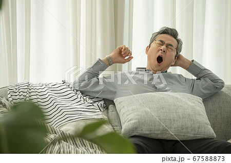男 男性 男の子 67588873