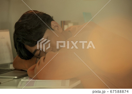 男 男性 男の子 67588874