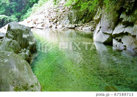 柿其川黒渕の天然の流水プール 67589713