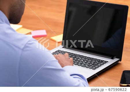 Business man working and note job in paper in office. 67590622