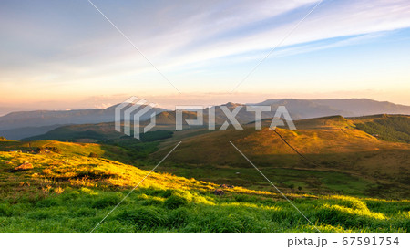 車山高原の夜明け 67591754