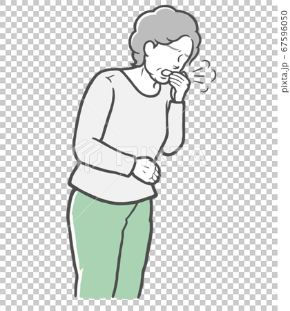 口を手で押さえて咳をする長袖を着た中年女性 67596050