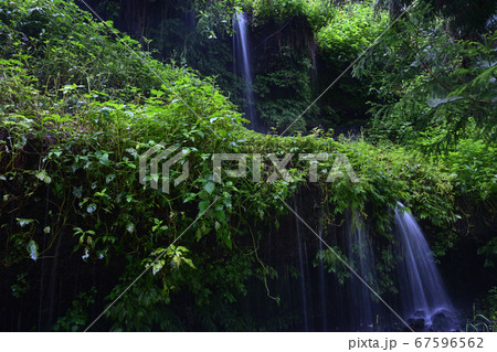 太郎・次郎の滝 山梨県都留市 太郎・次郎の滝 山梨県都留市 67596562