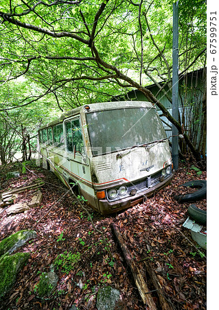 廃墟 廃バス 山梨県 バス 白州町 廃墟 廃バス 山梨県 バス 白州町 67599751