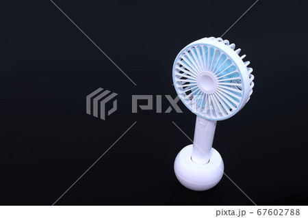 デスク上のハンディ扇風機 Mini Rechargeable Portable Fan handhe デスク上のハンディ扇風機 Mini Rechargeable Portable Fan handhe 67602788