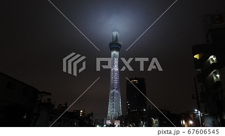 夜の東京スカイツリー　夜景 67606545