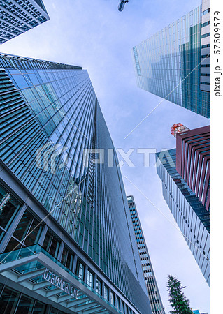日本の東京都市景観 大手町ワンなどを望む 67609579