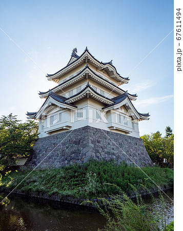 のぼうの城忍城跡の景色 難攻不落の落ちない城 青空の下で のぼうの城忍城跡の景色 難攻不落の落ちない城 青空の下で 67611494