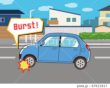 タイヤがバーストした青い自動車 67615817