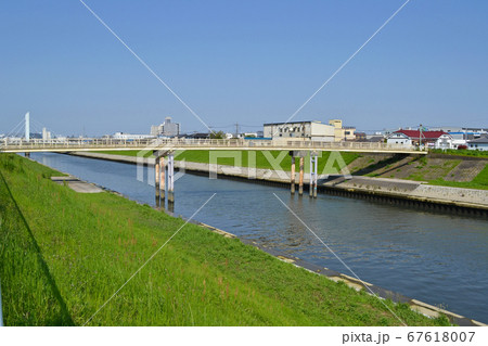 新芝川の順信橋　川口市東領家にて 67618007