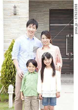 二世代家族ポートレート 二世代家族ポートレート 67622098