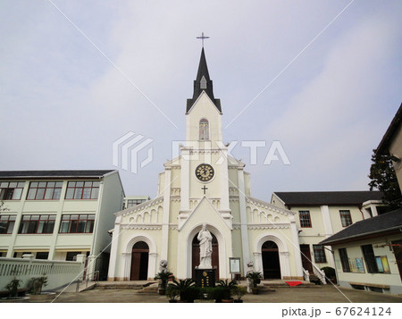 七宝天主教堂の外観（横） 67624124