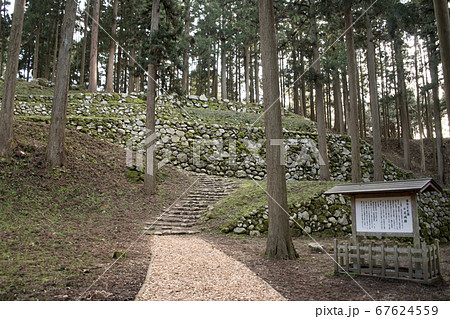 七尾城跡 桜馬場の石垣 七尾城跡 桜馬場の石垣 67624559