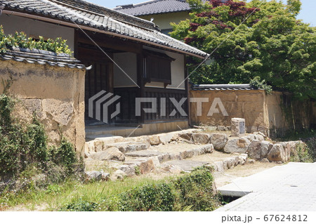 山口県 下関市 長府 古江小路の菅家長屋門 67624812