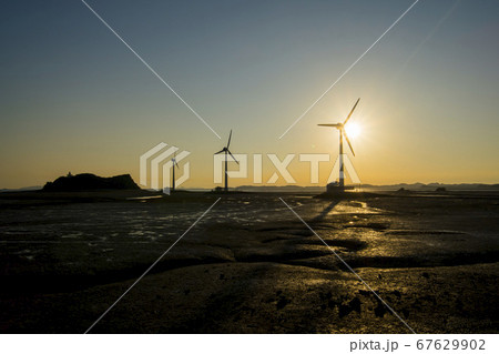 韓国 干潟 風力発電所 67629902