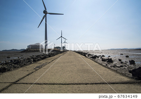 韓国 風力発電所 海 67634149