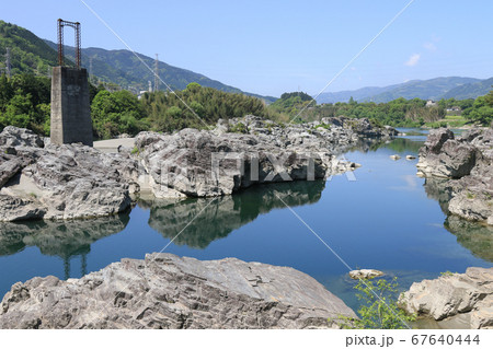 徳島県　春　東みよし町　美濃田の淵　吉野川 67640444
