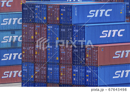 港湾　コンテナ　イメージ　 67643498