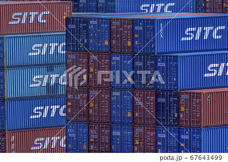 港湾　コンテナ　イメージ　 67643499