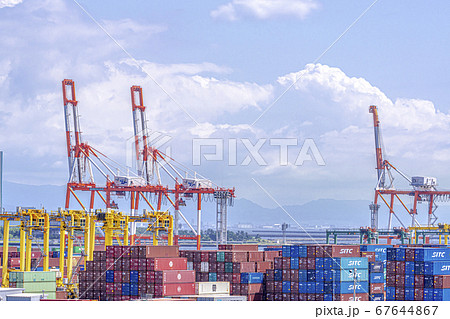 港湾　コンテナ　イメージ　 67644867