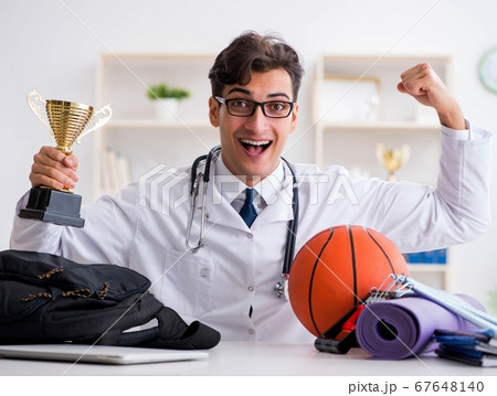 Doctor going to sports during lunch break 67648140