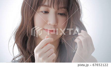 ビューティーイメージ　ヘアケア　ダメージヘア 67652122