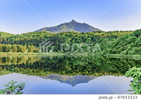 利尻山・オタトマリ沼より望む 67653333