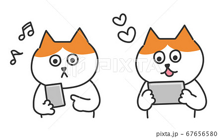スマートフォンで楽しむ茶白猫　イラスト 67656580