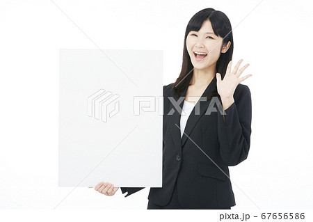女性 ビジネス 白背景 女性 ビジネス 白背景 67656586