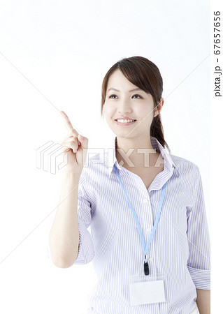 指差しをするOL 指差しをするOL 67657656