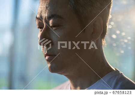 男 男性 男の子 67658123