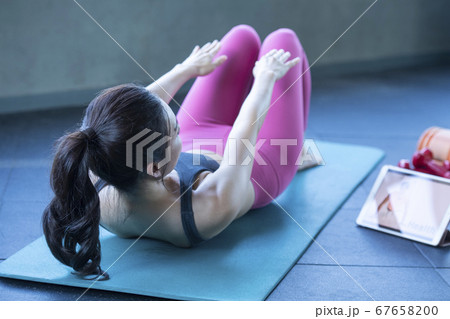 女性 女 女の子 67658200