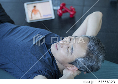 男 男性 男の子 67658323