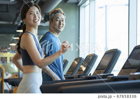 男 男性 男の子 67658336