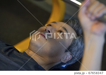 男 男性 男の子 67658347