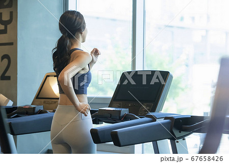 女性 女 女の子 67658426