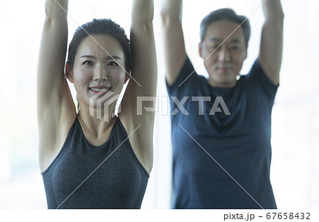 女性 女 女の子 67658432