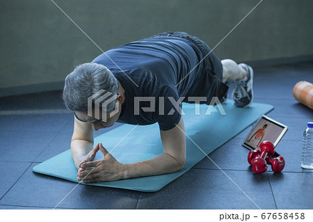 ライフスタイル 男 男性 67658458