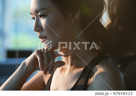 女性 女 女の子 67658523