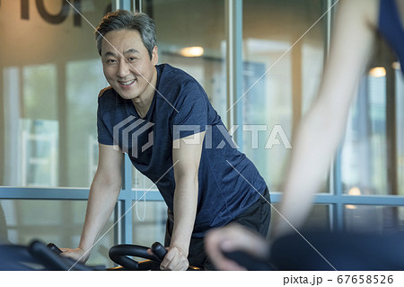 男 男性 男の子 67658526