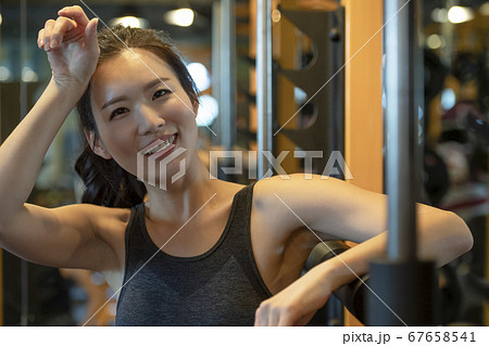 女性 女 女の子 67658541
