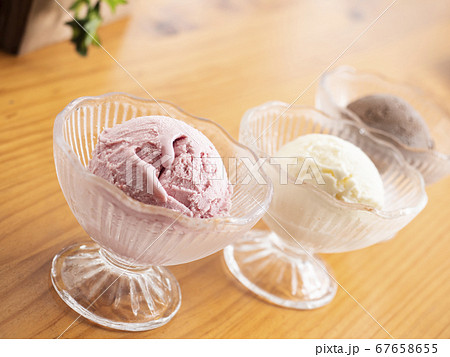 アイスクリーム三種 67658655